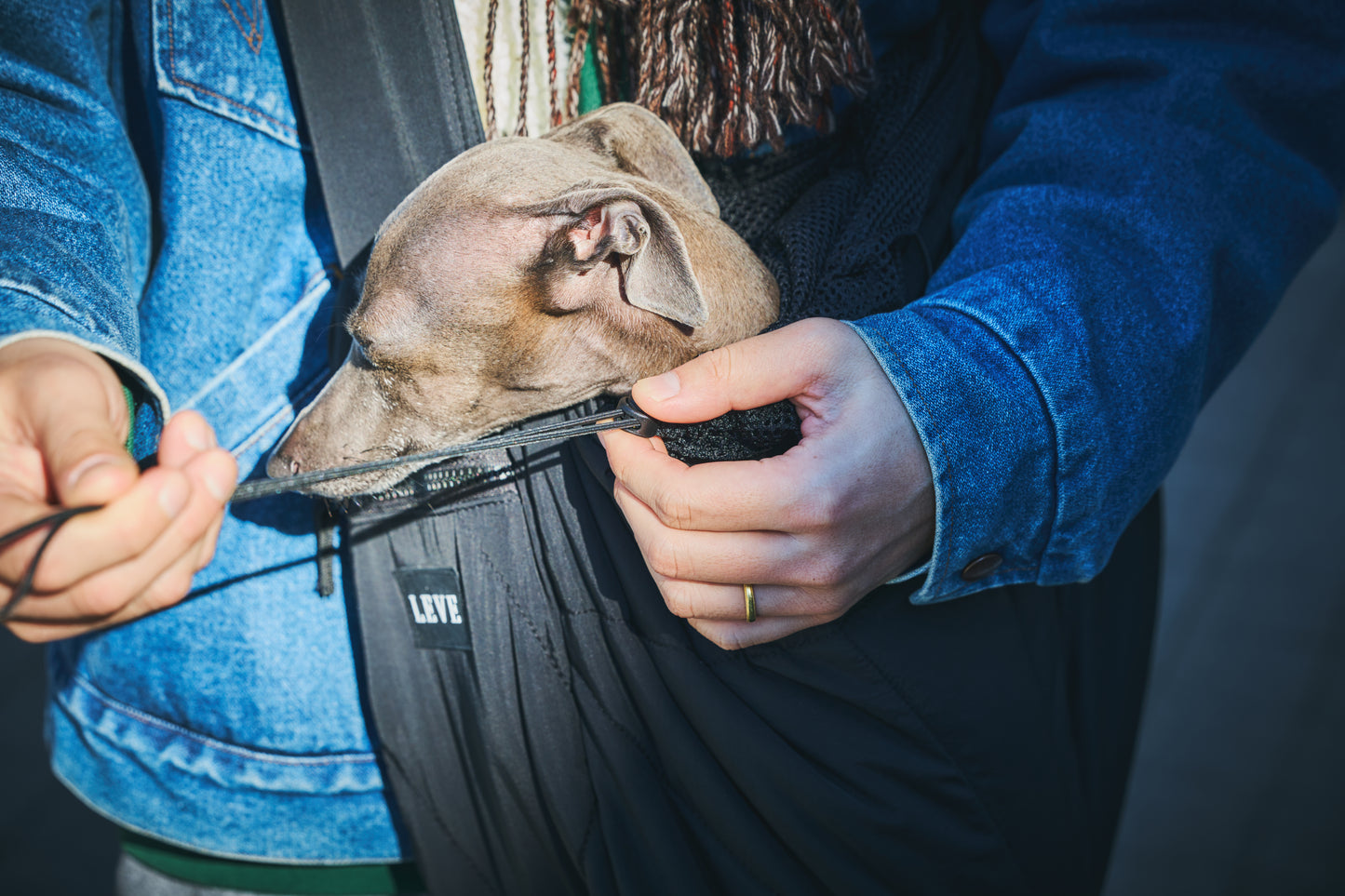 SLING CARRY BAG - BLACK