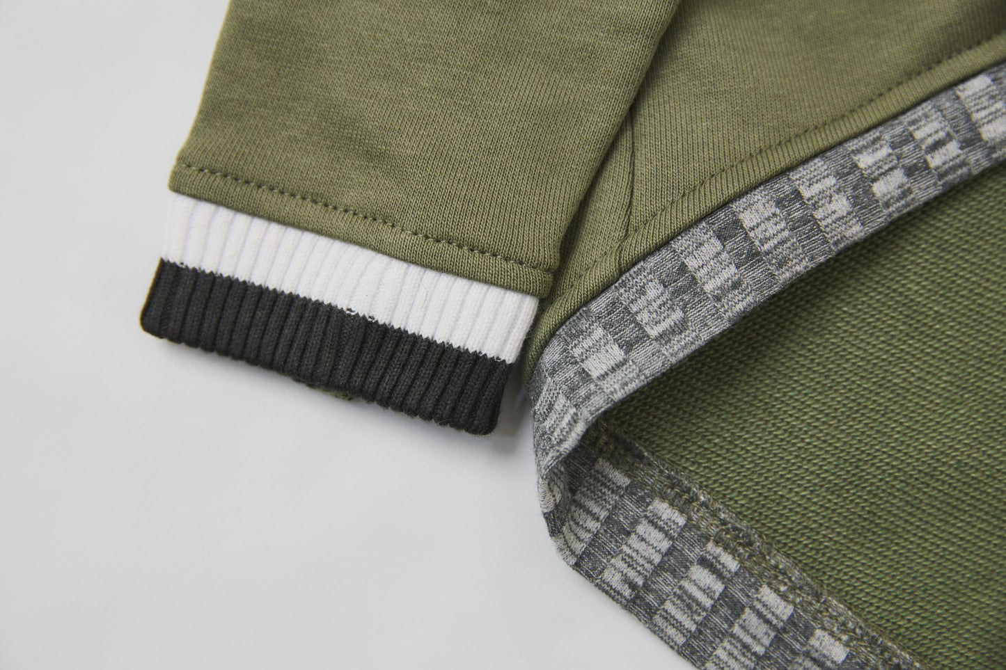 Ribbed Border Sweater -Olive